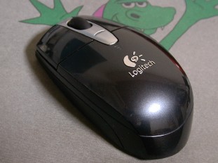 V200 Cordless Notebook Mouse